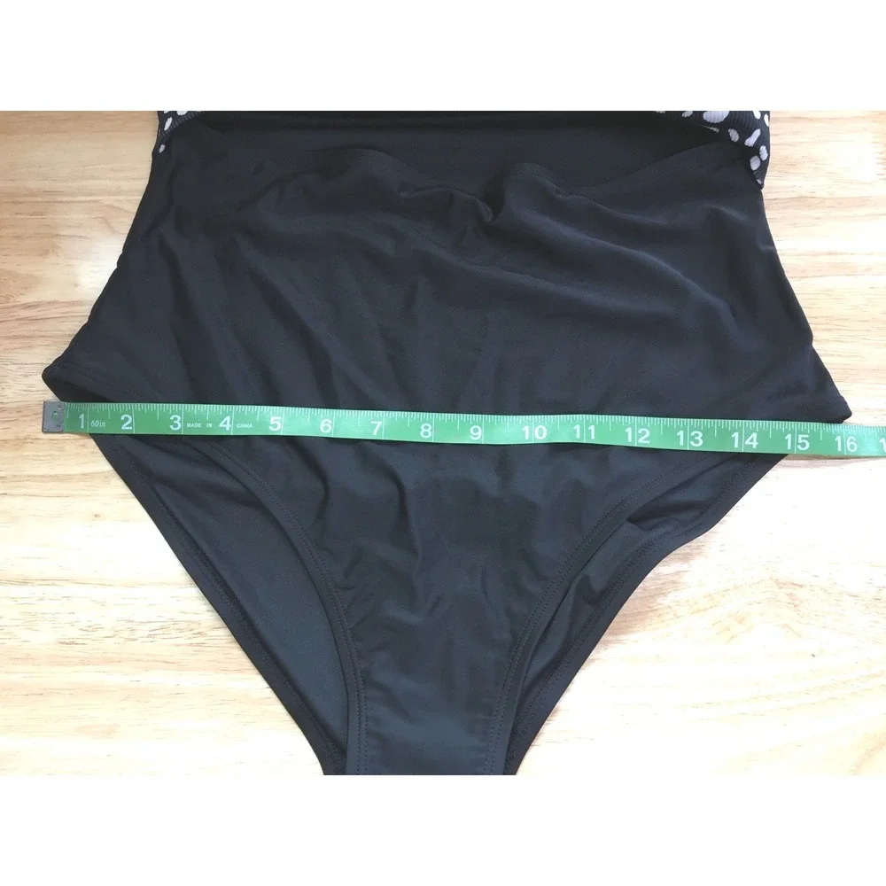 Cupshe Abstract Dot Twist Front Cutout One Piece Swimsuit Size M‎ Black White
